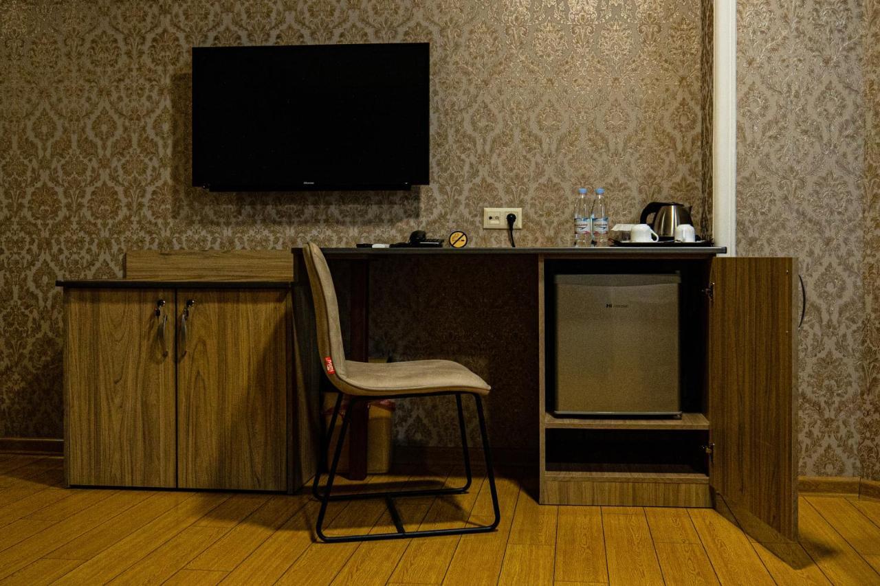 Inga Hotel Jerevan Buitenkant foto
