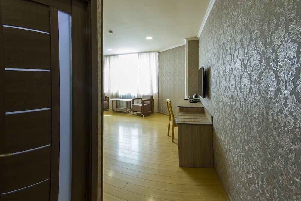 Inga Hotel Jerevan Buitenkant foto