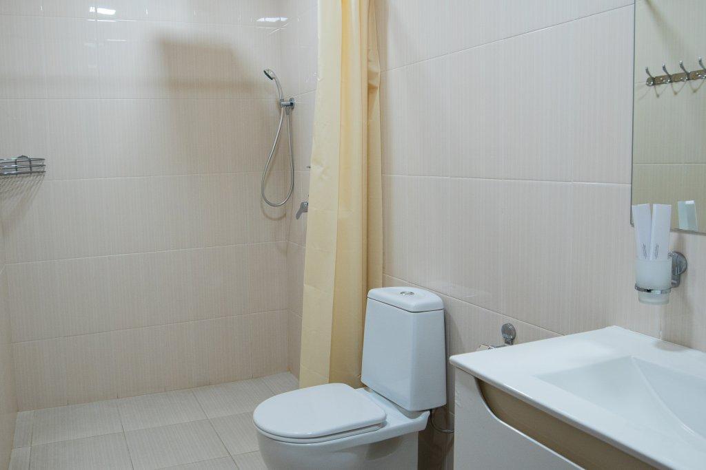 Inga Hotel Jerevan Buitenkant foto
